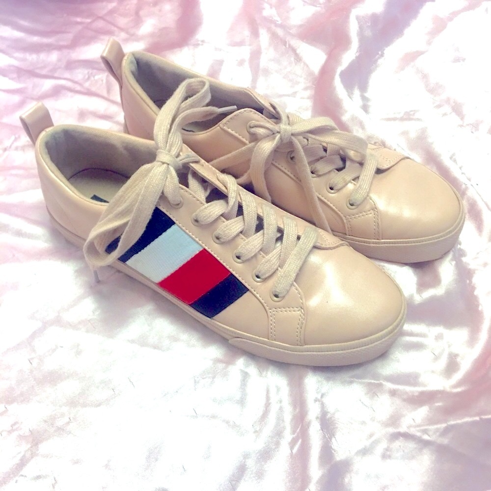 TOMMY HILFIGER